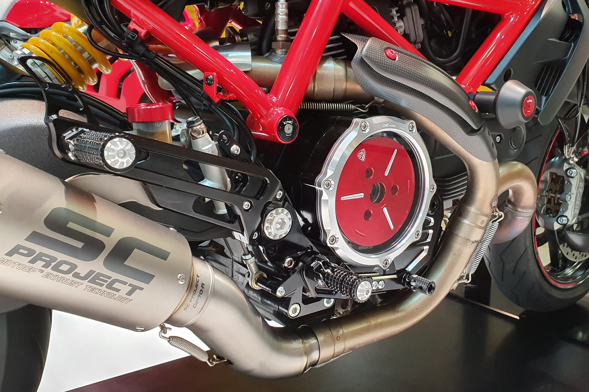 Clear clutch cover Ducati - Mounting kit with accessories | Cnc Racing