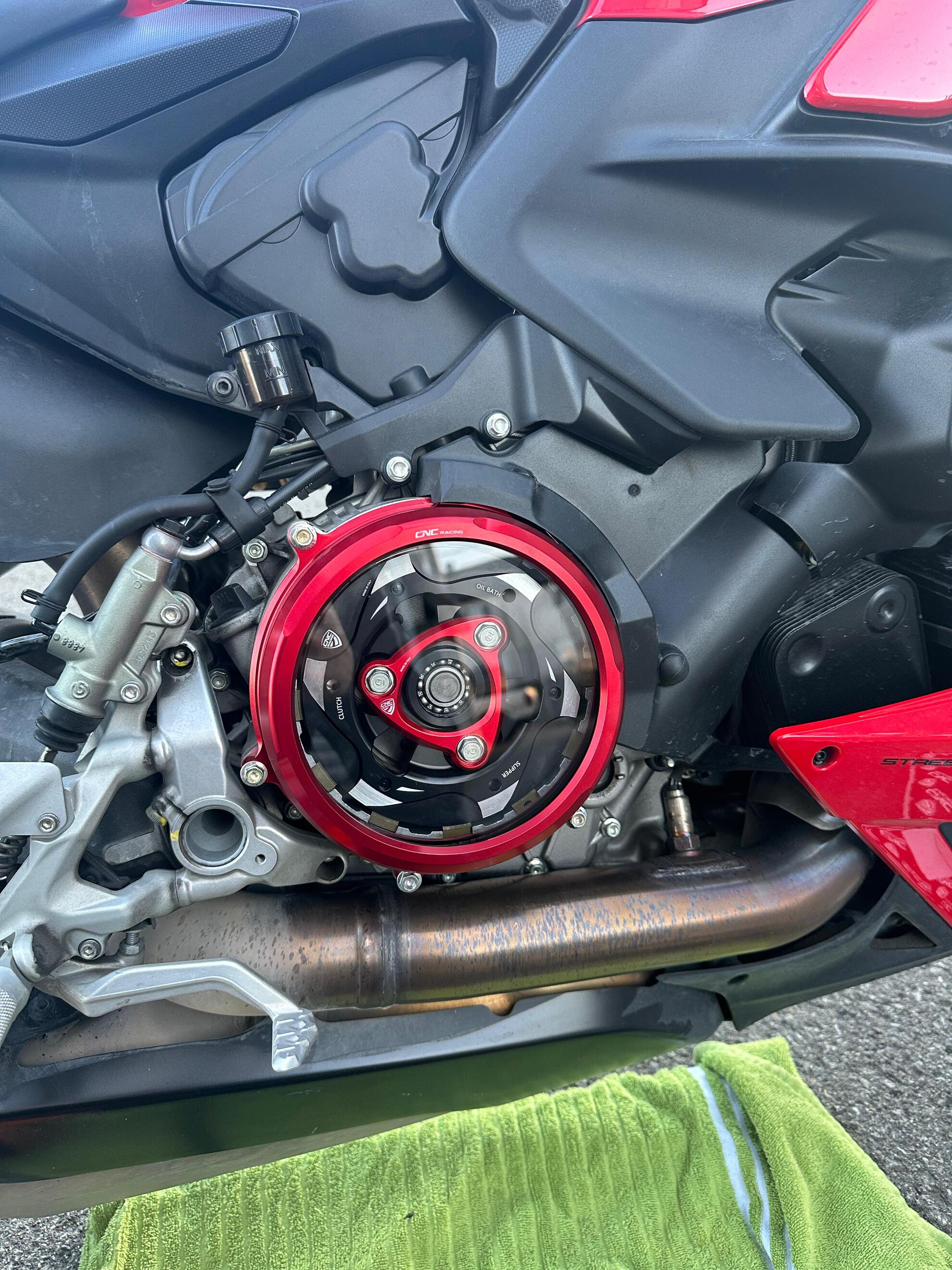 Clear oil bath clutch cover Ducati Streetfighter V4 | Cnc Racing