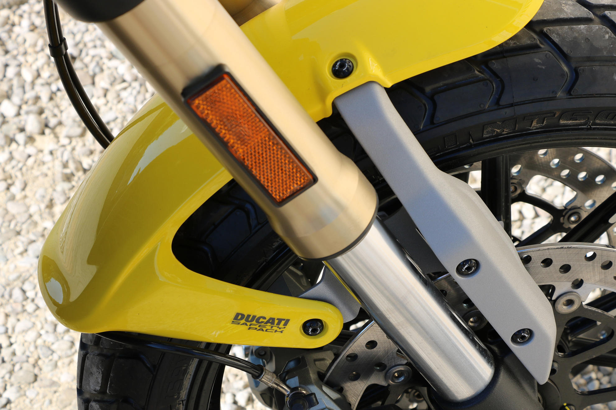 Front Mudguard Ducati Scrambler 1100 Screw Set Cnc Racing Front Mudguard Ducati Scrambler 1100 Screw Set Cnc Racing