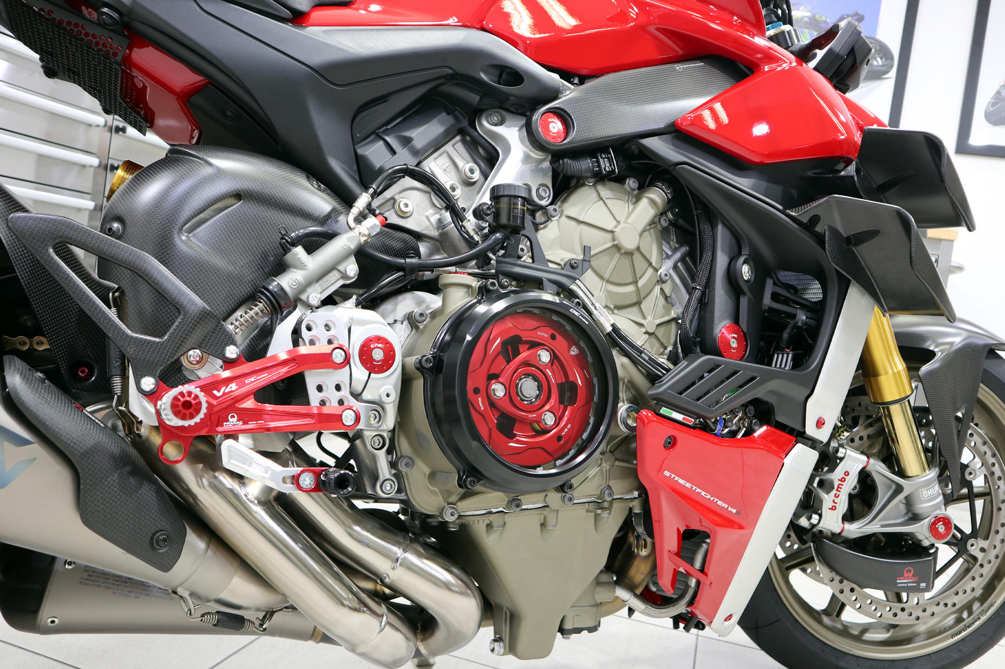 CNC Racing CNC Racing:CNCレーシング Clutch cover front STREETFIGHTER V2 通販 