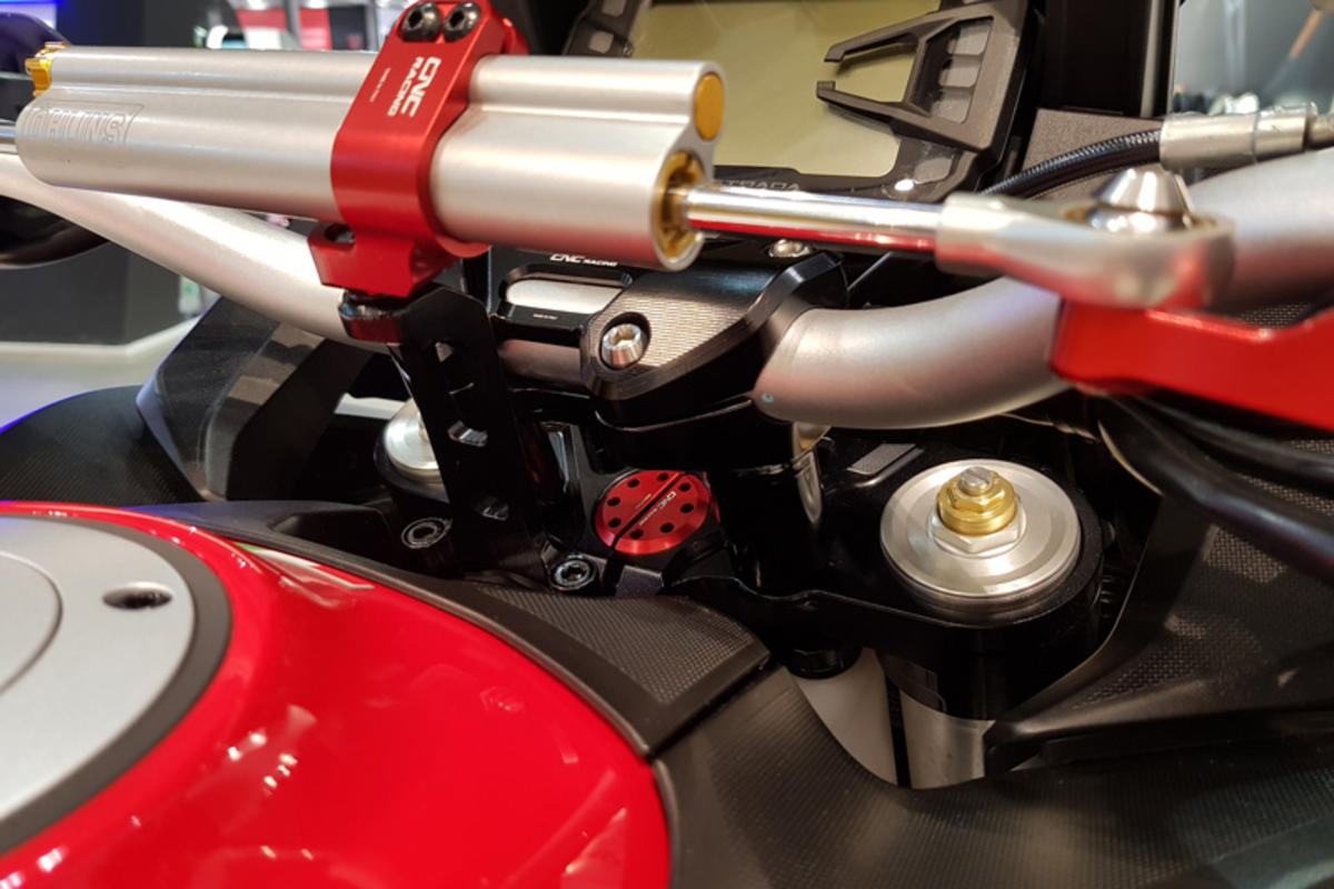 Handlebar clamp full kit Ducati Multistrada | Cnc Racing