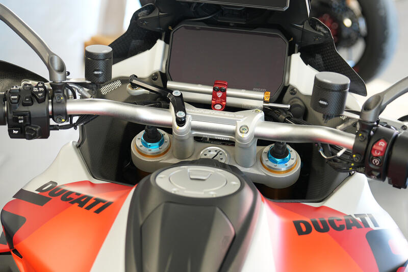 Supporto ammortizzatore di sterzo Ducati Multistrada V4 Pikes Peak e RS