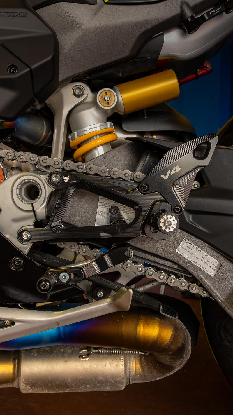 Adjustable rearsets Ducati Panigale V4