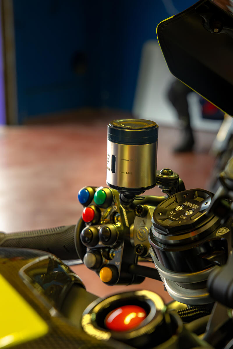 Fluid tank 25 ml for front brake - Titanium