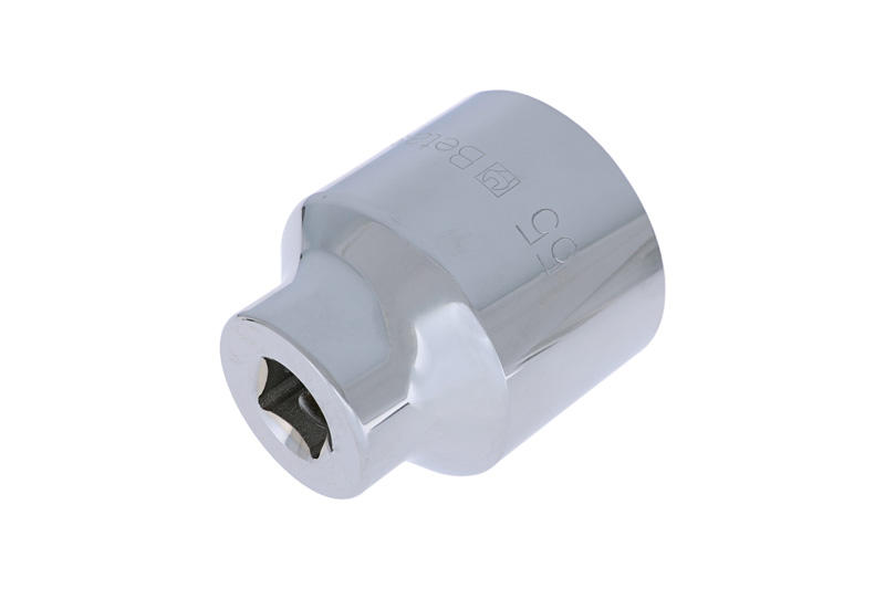 Polygonal socket drive tool for rear wheel nuts