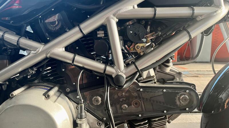 Trasparent timing belt cover for Ducati