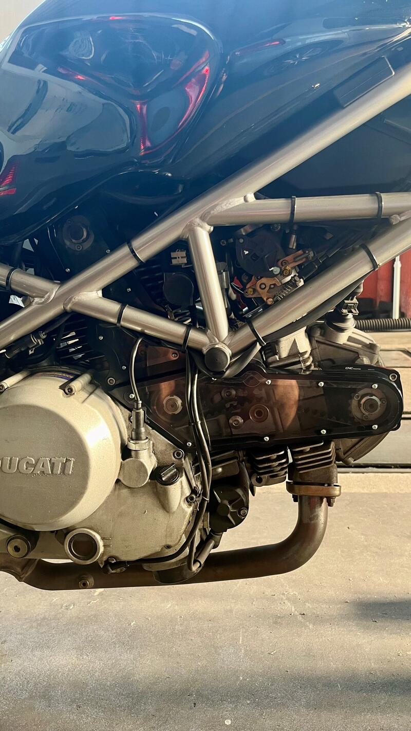 Trasparent timing belt cover for Ducati