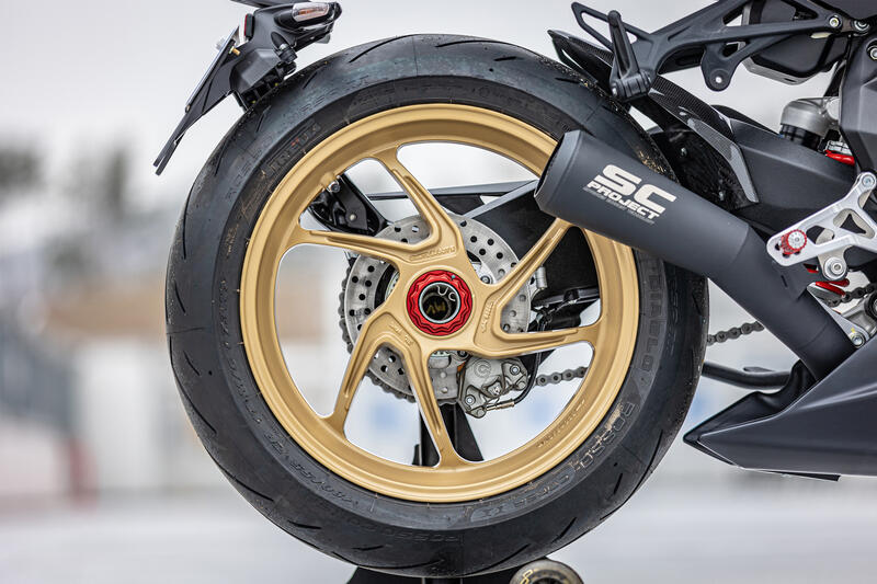 Rear wheel nuts MV Agusta