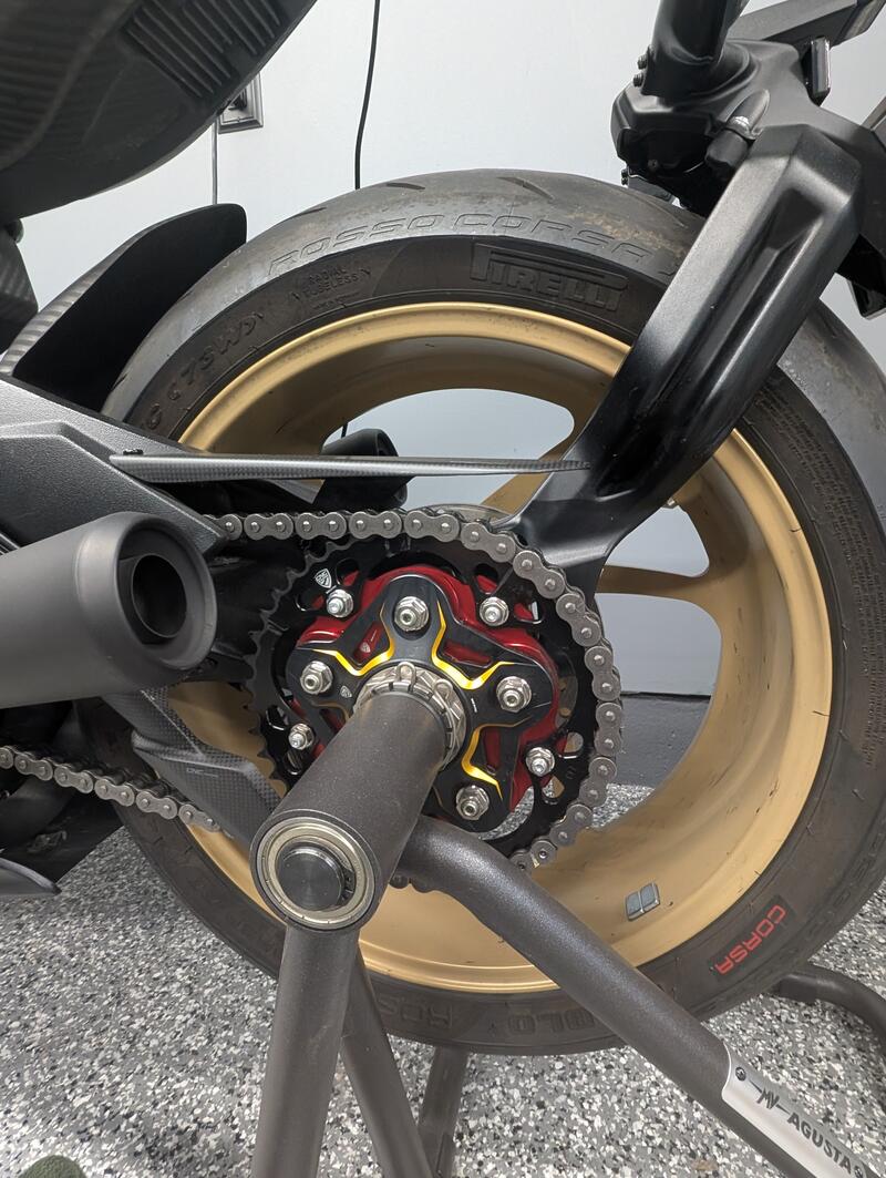 Rear wheel nuts MV Agusta - titanium