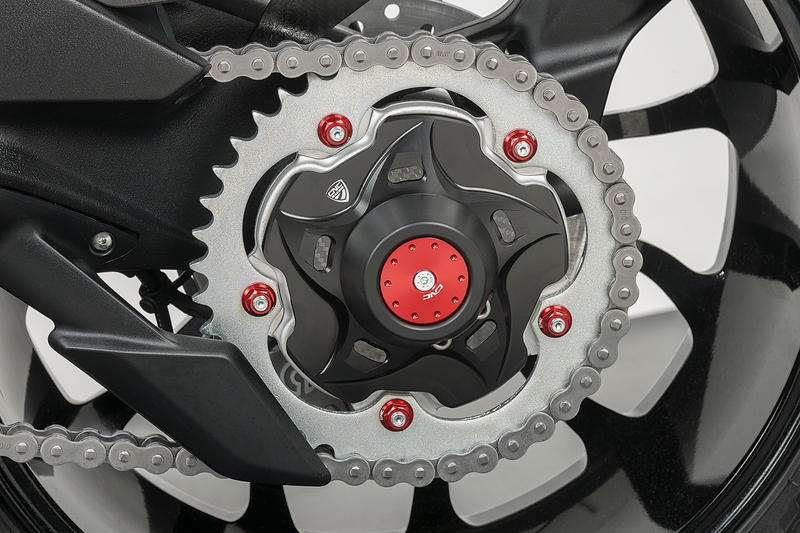 Dadi corona MV Agusta M8x1.25
