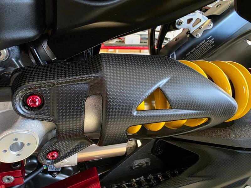 Rear shock-absorber guard in carbon for Ducati Multistrada V2 MY2025