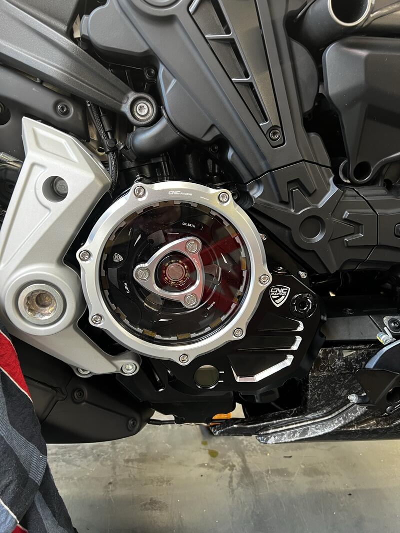 Carter trasparente per frizioni a olio Ducati