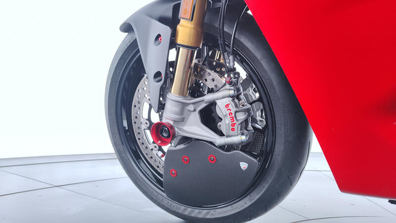 GP Ducts EVO &ndash; Matt Carbon Brake Cooling System &ndash; Ducati Panigale V2 and Streetfighter V2 MY2025
