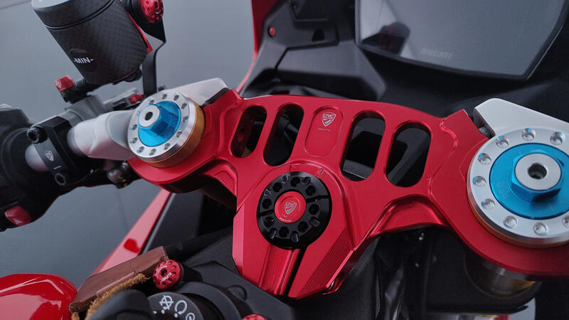 Triple clamps for Ducati Panigale V2 MY2025 - Top Yoke