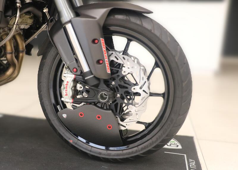 GP Ducts EVO &ndash; Glossy Carbon Brake Cooling System &ndash; Ducati Multistrada V4 MY2025