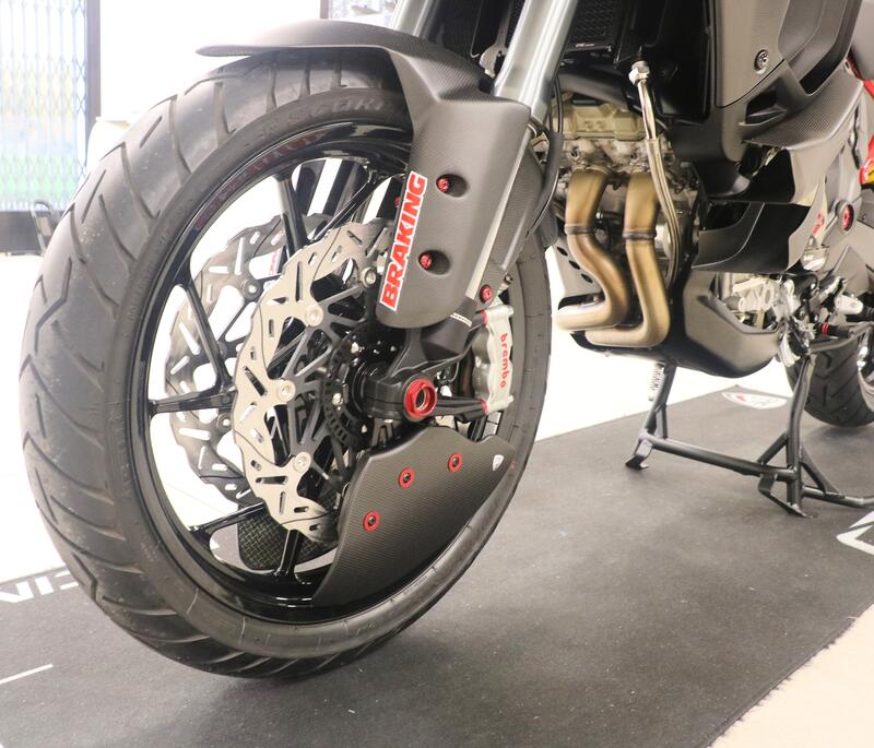 GP Ducts EVO &ndash; Glossy Carbon Brake Cooling System &ndash; Ducati Multistrada V4 MY2025