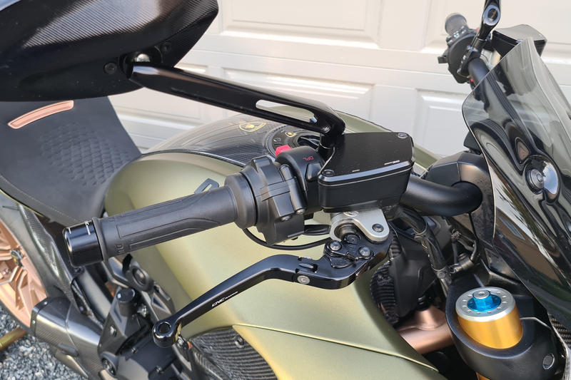 Front brake and clutch fluid reservoir caps Ducati - Streaks
