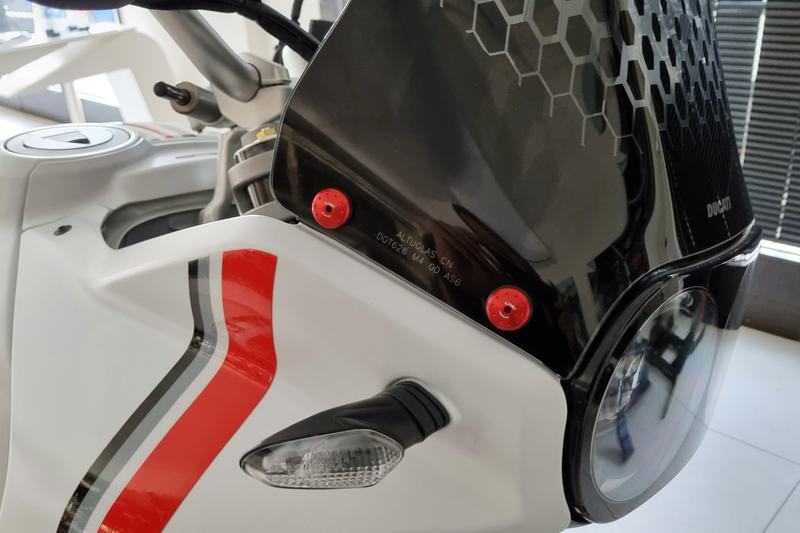 Screen screws Ducati DesertX