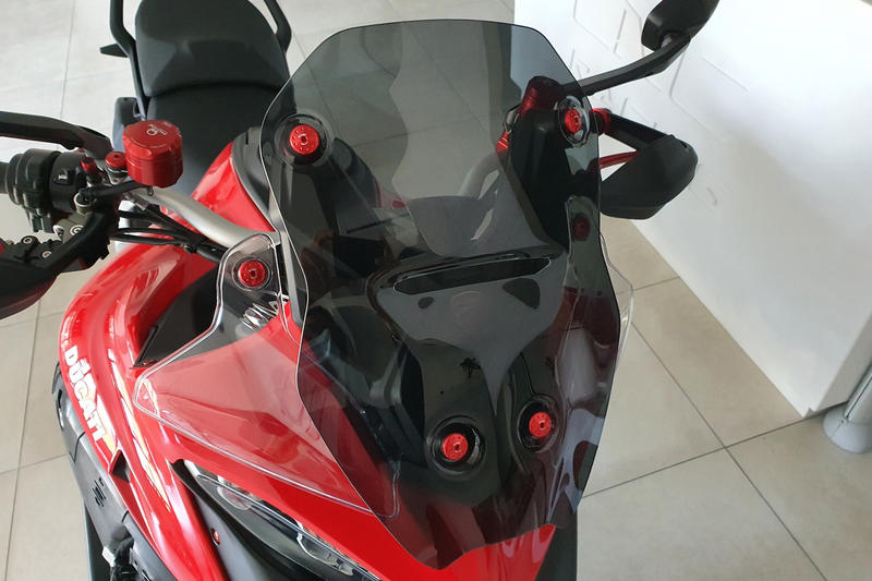 Windshield screws Ducati Multistrada V4
