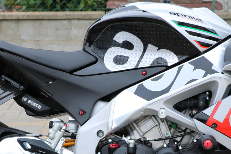 Screw kit - Side panel Aprilia