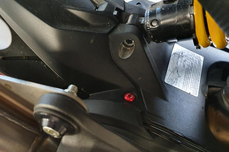Screw kit rear mudguard Ducati Monster 937