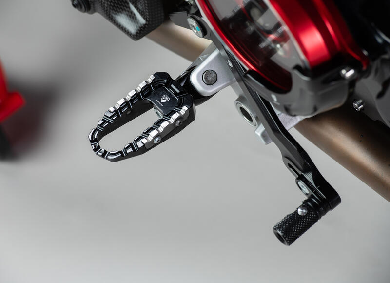 Footpegs kit TOURING - driver