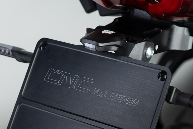 Portatarga regolabile per Ducati Multistrada V2 MY2025