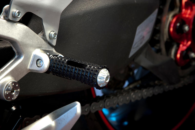 FRONT FOOTPEGS OEM REARSETS DUCATI