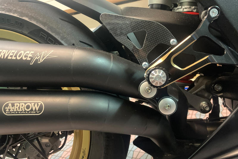RH heel guard kit for rearsets PE227