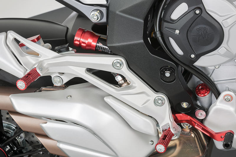 Shock absorber pivot adjustment