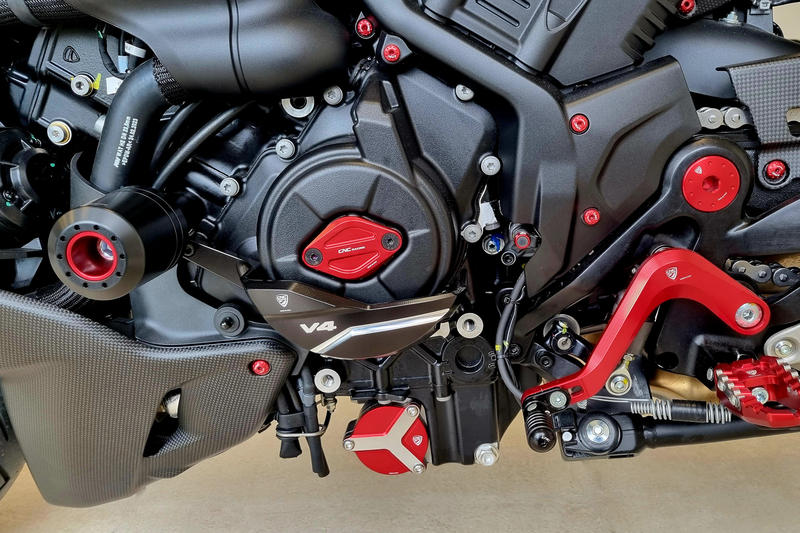 Generator crankcase protector Ducati Diavel V4