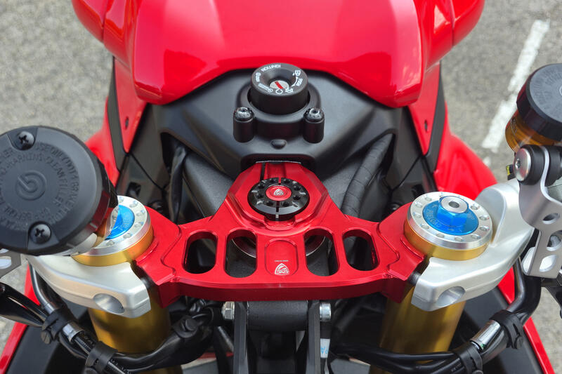 Triple clamps for Ducati Panigale V2 MY2025 - Top Yoke
