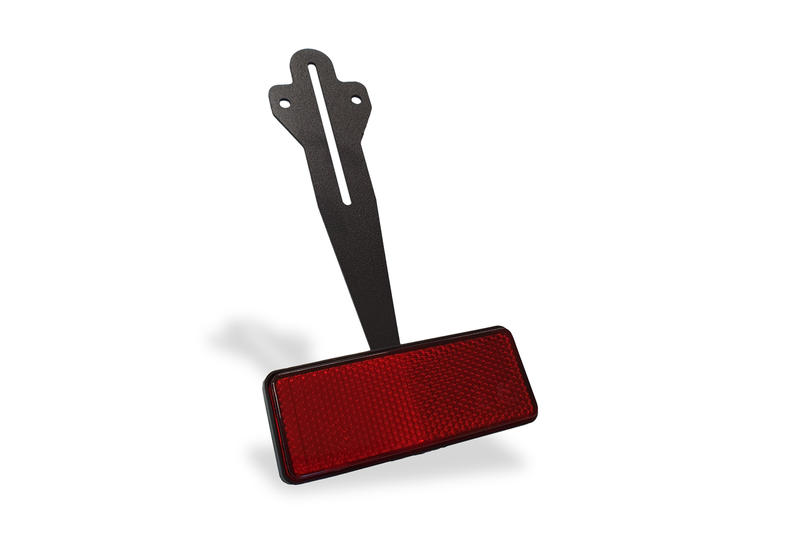 Reflector kit with bracket