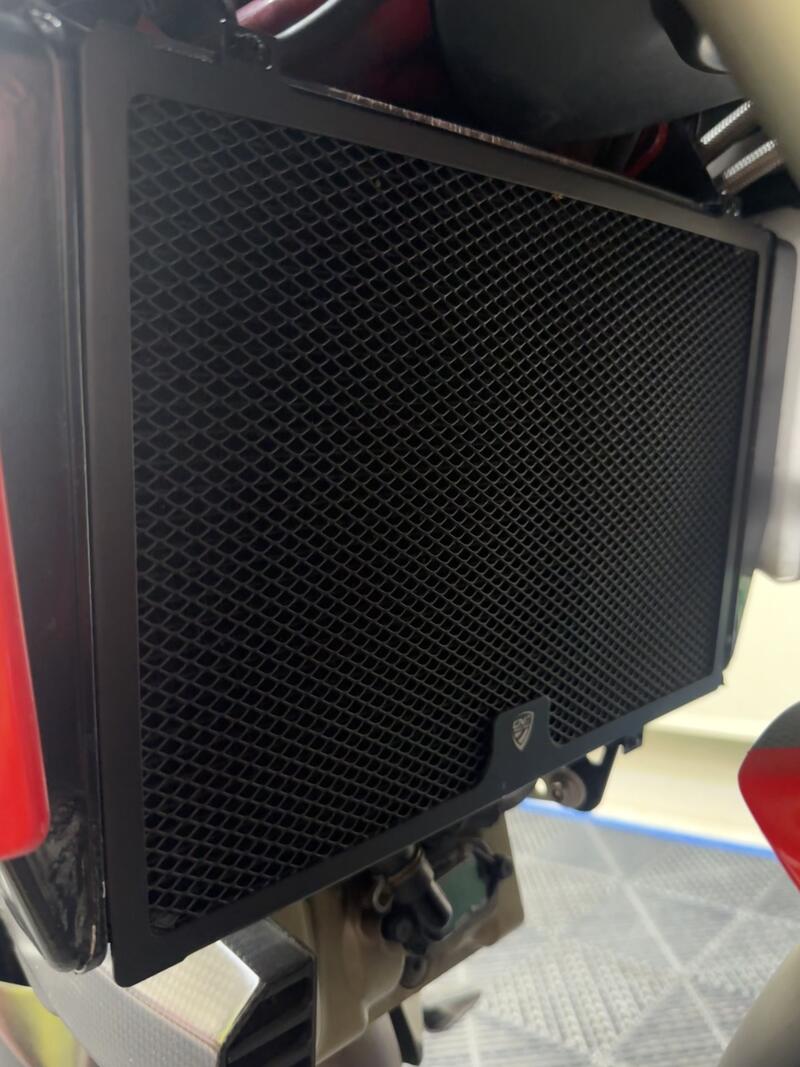 Radiator guard protection Ducati Multistrada 1200
