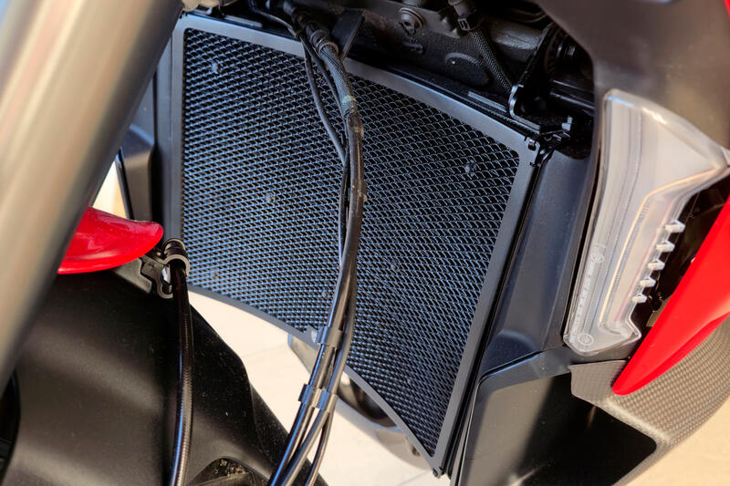 Radiator guard Ducati Multistrada V2 MY2025 - Panigale V2 MY2025
