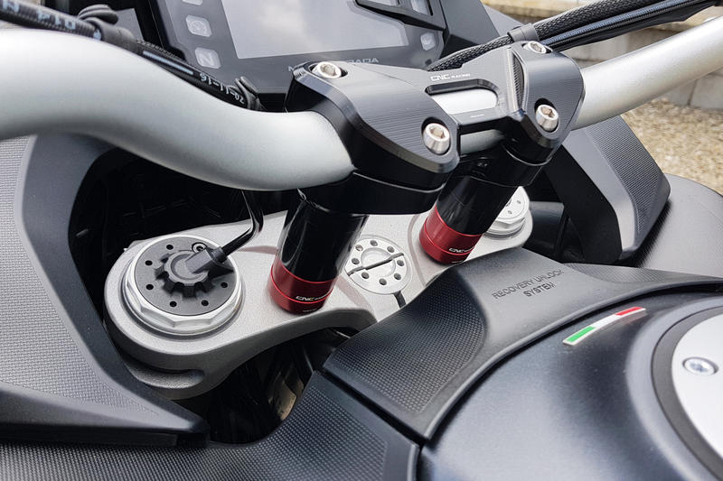 Handlebar clamp full kit Ducati Multistrada