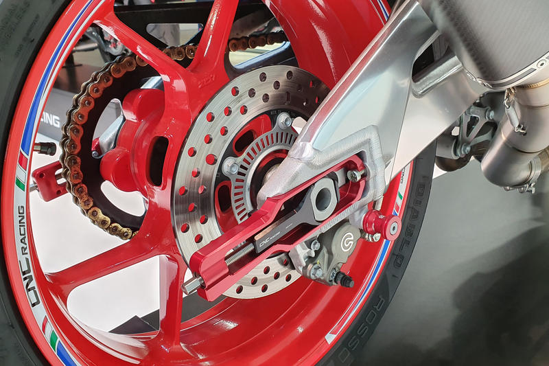 Swingarm spools M6