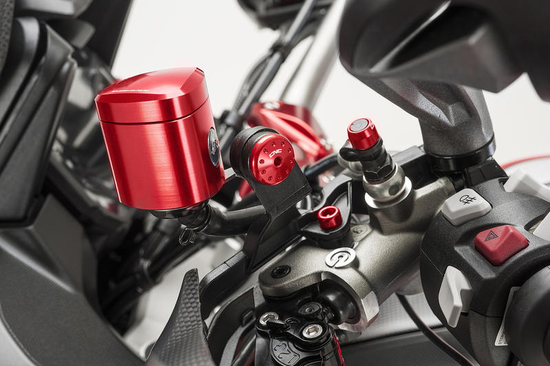 Fluid reservoir rear brake / clutch 12 ml REBEL