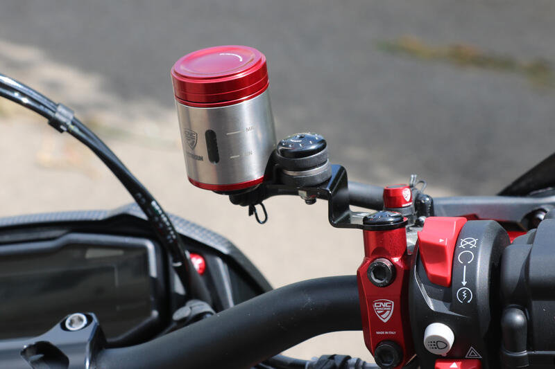 Fluid tank 25 ml for front brake - Titanium