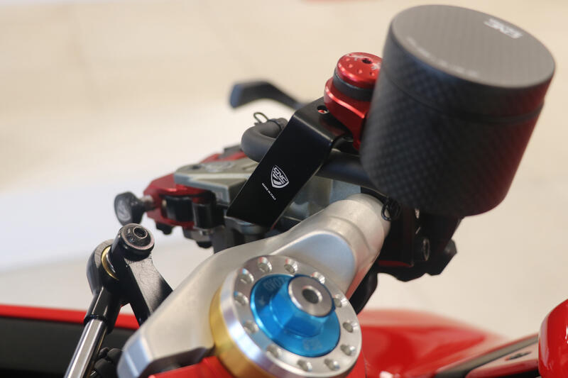 Bracket kit for clutch and brake fluid tank for Ducati Panigale V2 MY 2025