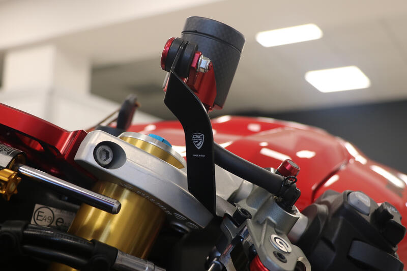 Bracket kit for clutch and brake fluid tank for Ducati Panigale V2 MY 2025