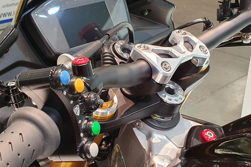 Left handlebar switch - Race use