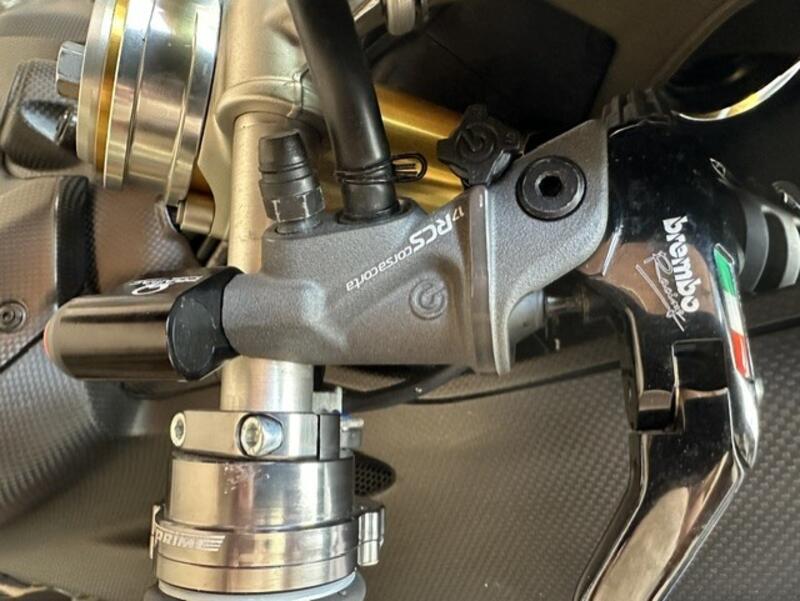 Right handlebar switch - OEM and RCS Brembo brake master cylinder - Pramac Racing limited Edition