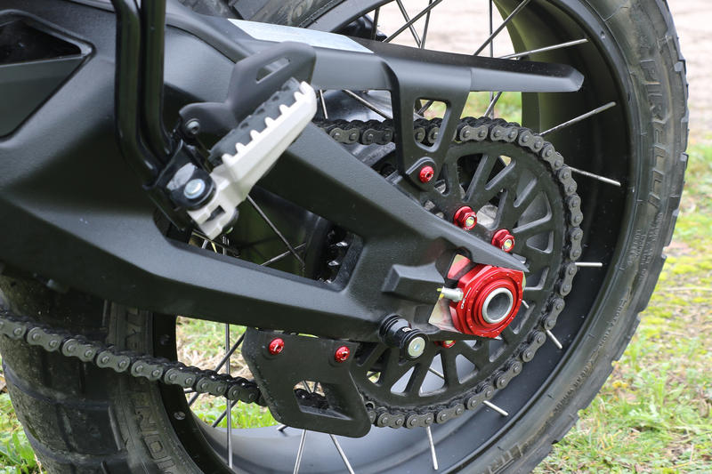 Swingarm spools M8