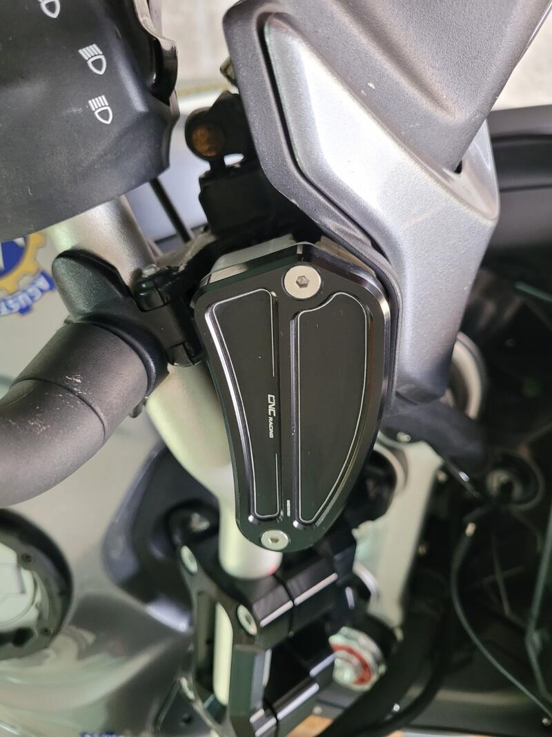 Tappo serbatoio fluido frizione MV Agusta