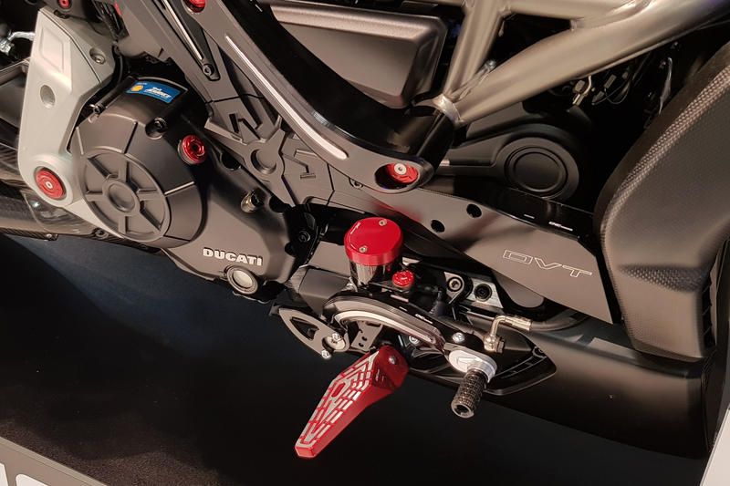 Fluid reservoir cap rear brake &Oslash;56 - TOUCH