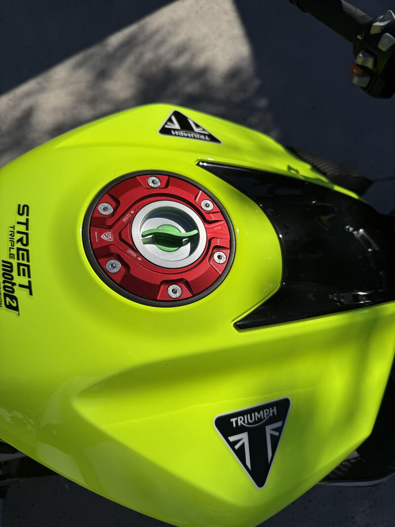 Tappo serbatoio carburante con Livrea Tricolore