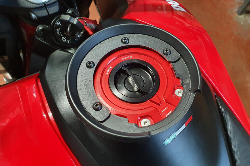 Fuel tank cap - Tank Lock flange spacers