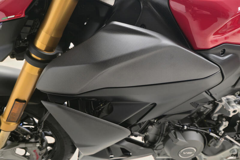 Carbon Fiber Fuel Tank Side Panels LH/RH - Ducati Streetfighter V2 MY 2025