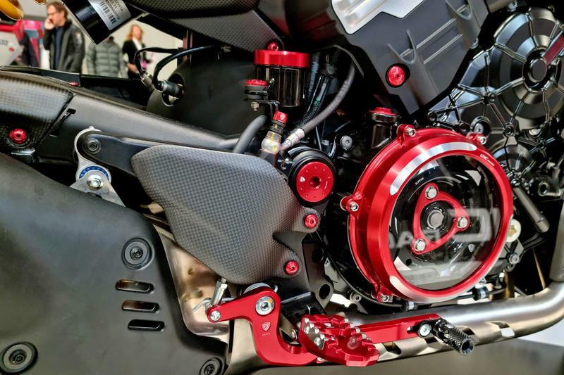 Heel guard right side Ducati Diavel V4 - Carbon
